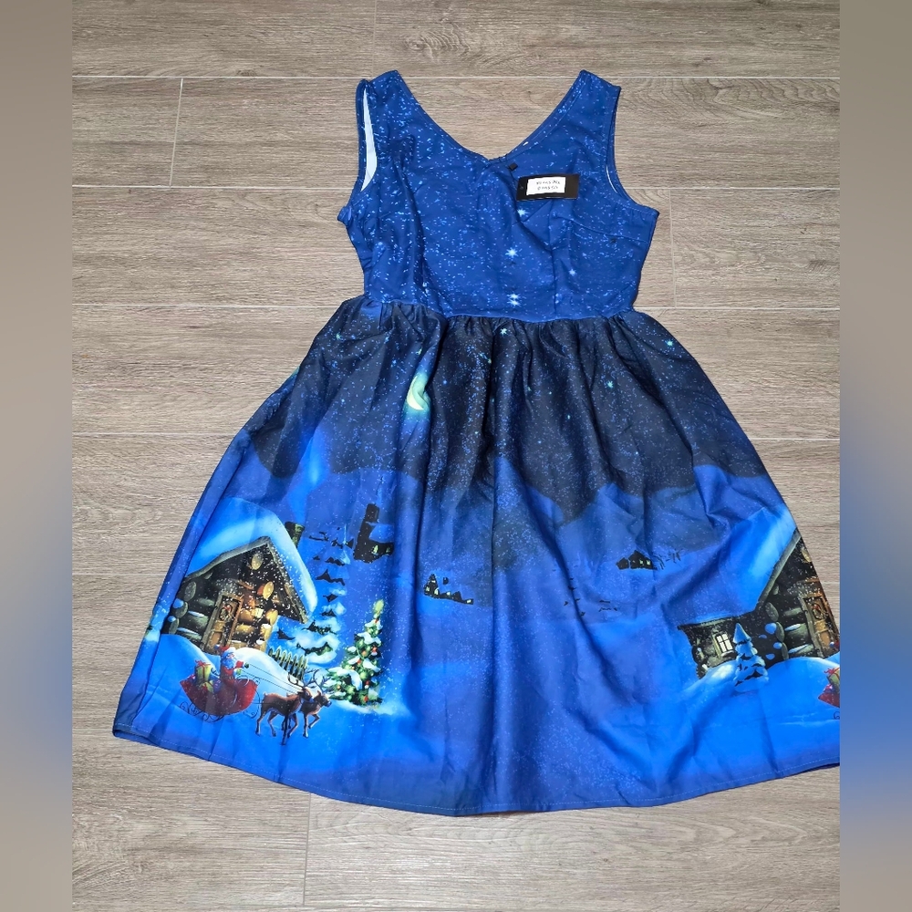 New Christmas Dress Size M Santa Cabin Moon Stretch Dress